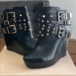 BCBG Aspen boots